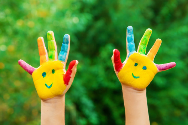 Aujourd'hui et deux mains, ateliers pour enfants-parents