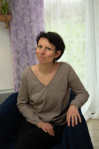 Carol Ricaud pratique la psychothérapie, l'anylse des pratique et la formation entre Fougères et Avranches, près de Rennes